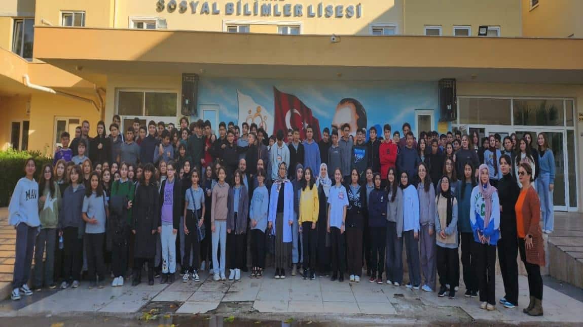 Sosyal Bilimler Lisesi'ne Gezi